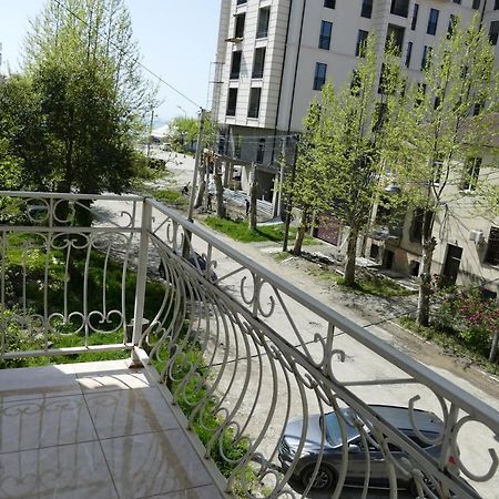 Apartments Na Beregu Sukhumi Esterno foto